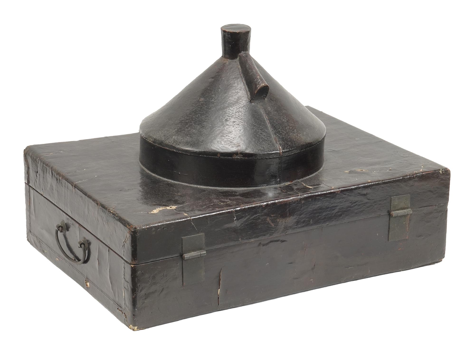 ANTIQUE CHINESE SET OF MILITARY HAT SPECIAL BOX PIC-1